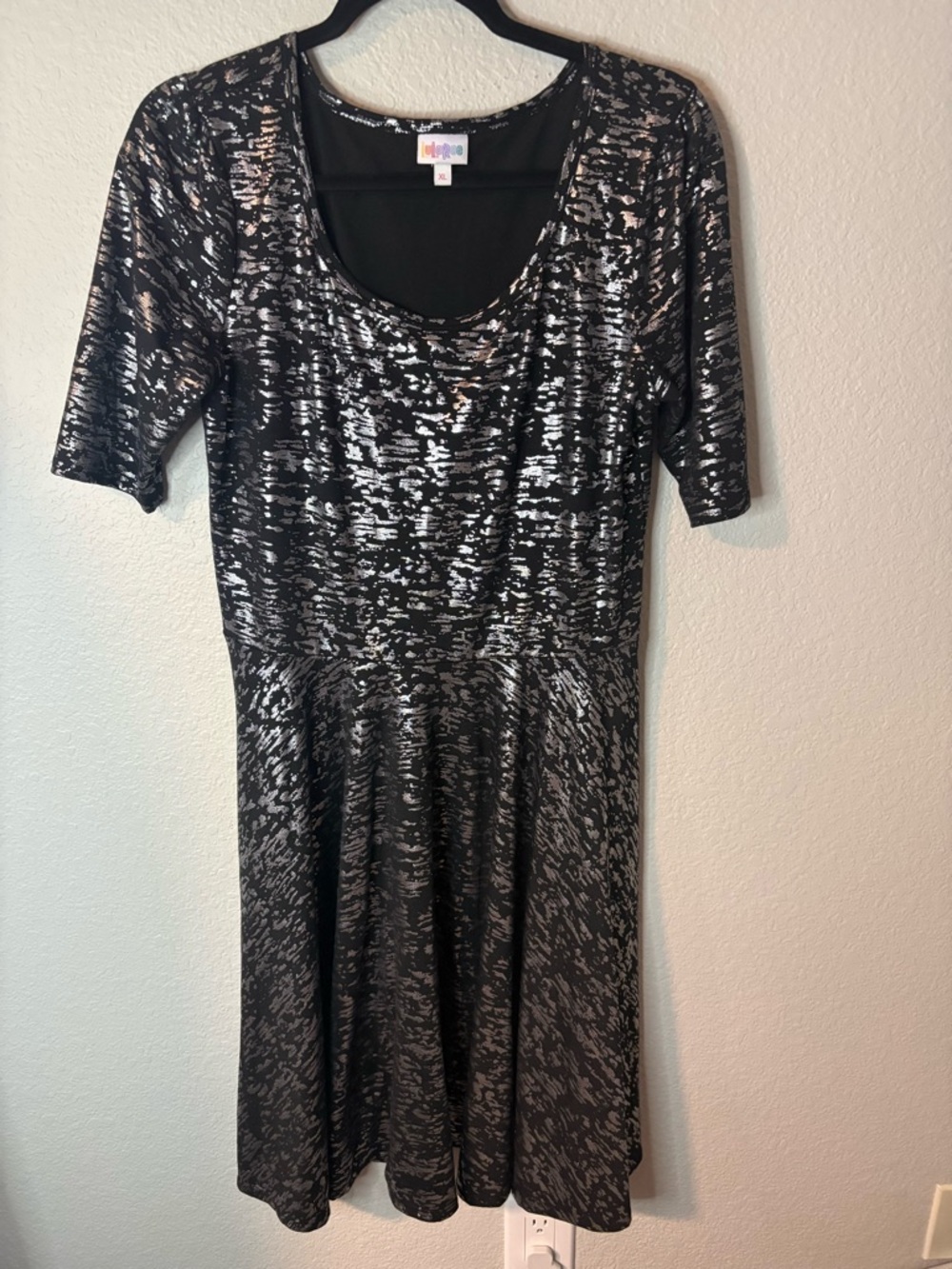 LuLaRoe “Nicole” Black and Silver Abstract Midi Dress